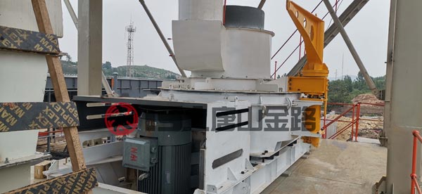 錘破、對輥破、立軸沖擊破三種制砂設(shè)備優(yōu)劣對比