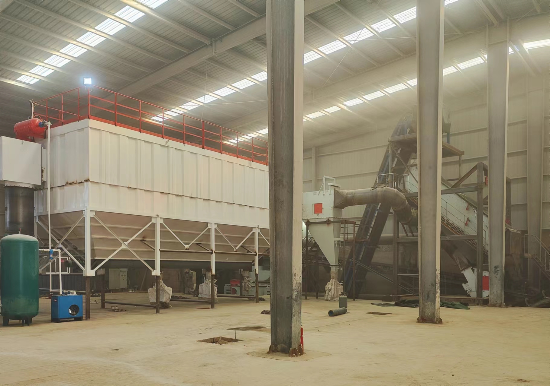 與平面制砂相比，干法制砂樓有哪些優(yōu)勢？