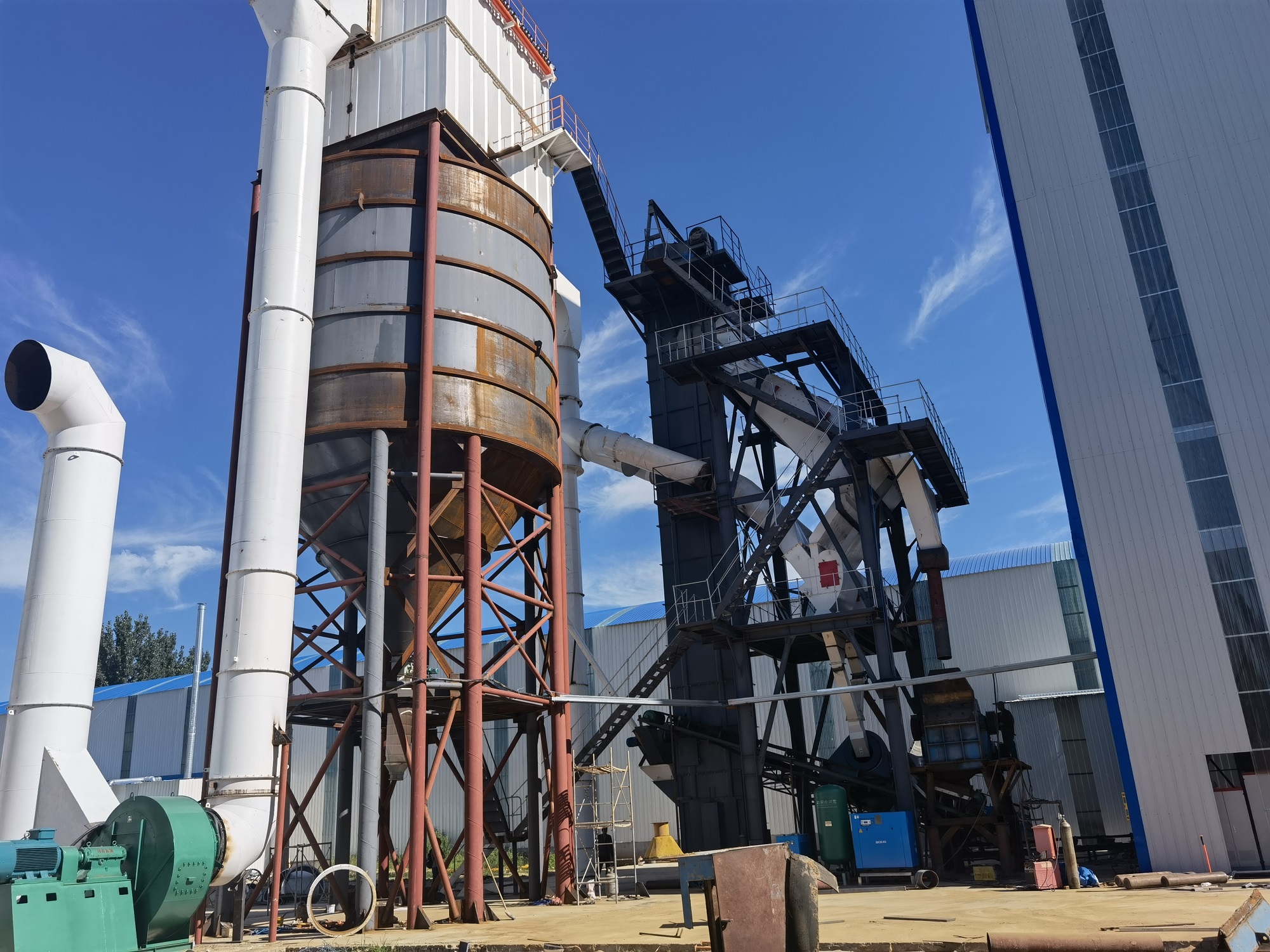 踐行綠色發(fā)展！干法制砂樓助力洗砂廠技改！